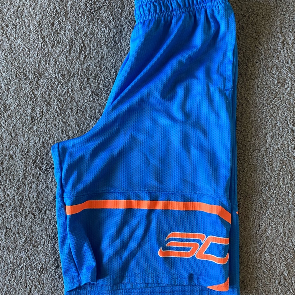 Under Armour Boys Shorts XL